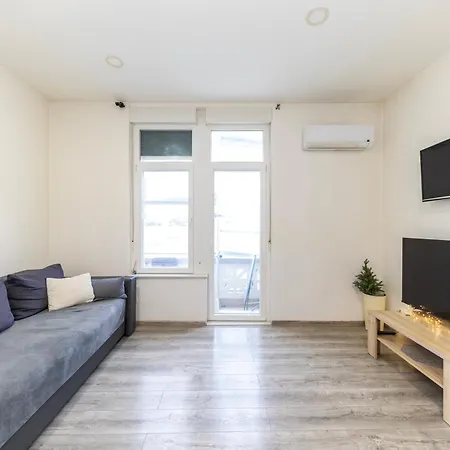The Urban Nest By Belmont Realty Apartamento