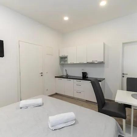 The Urban Nest By Belmont Realty * Ζαντάρ