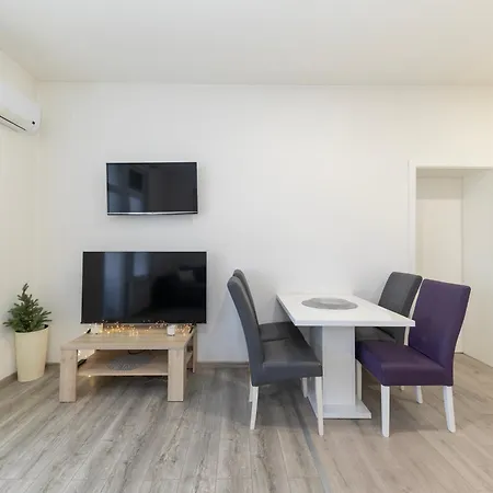 The Urban Nest By Belmont Realty * Ζαντάρ